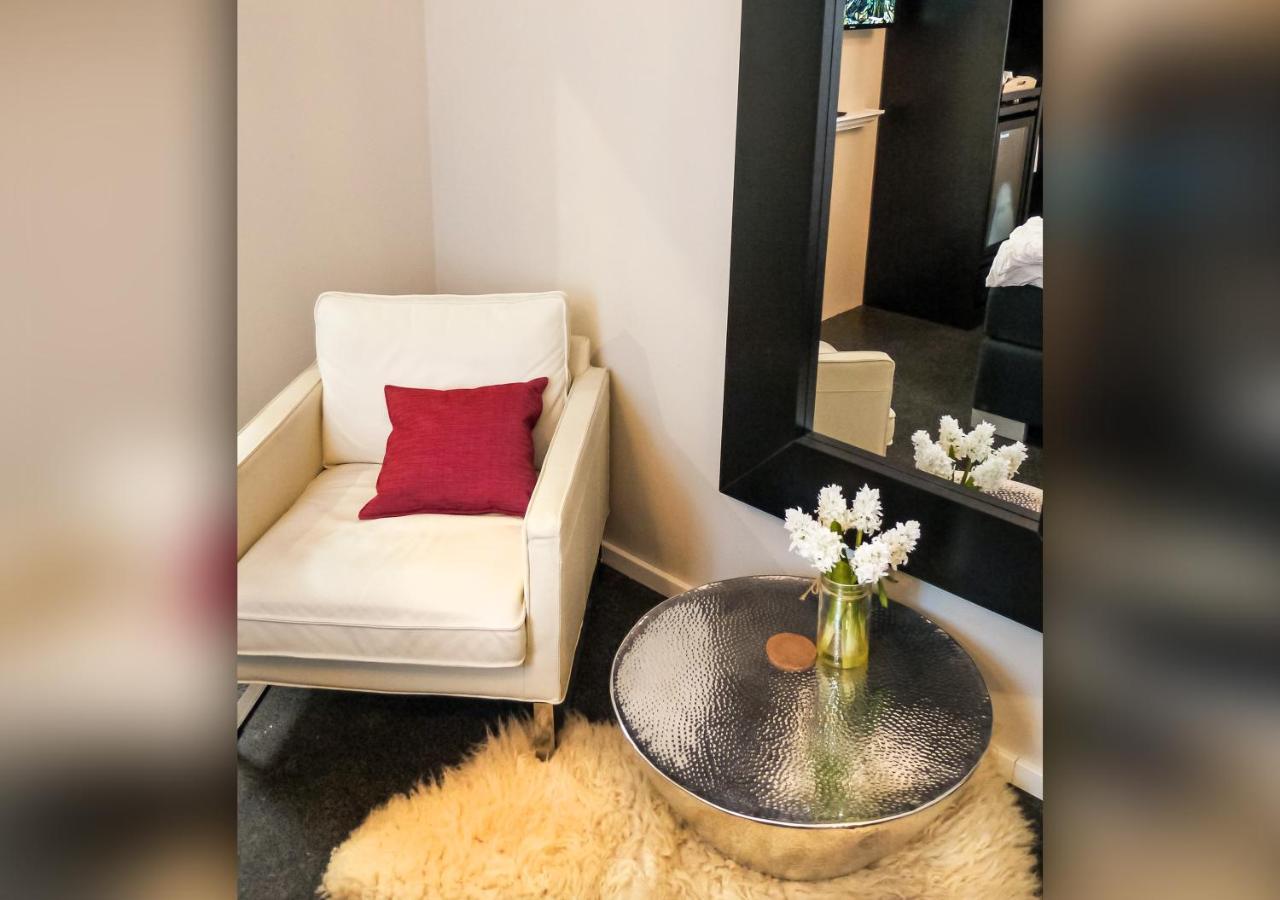 Comfort And Style In City Center With Ensuite Bathroom On Schaafenstrasse Köln Eksteriør billede